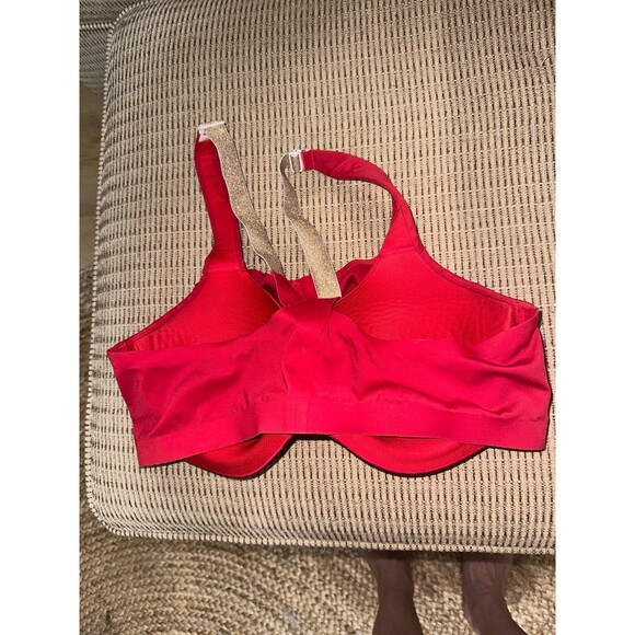 Vsx red sports bra - Picture 4 of 4